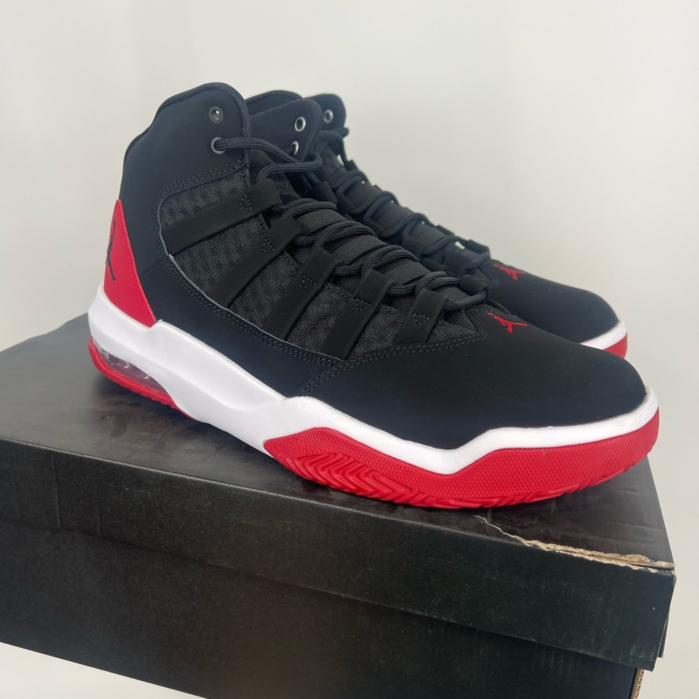 Jordan Max Aura Men Black Red Size 10